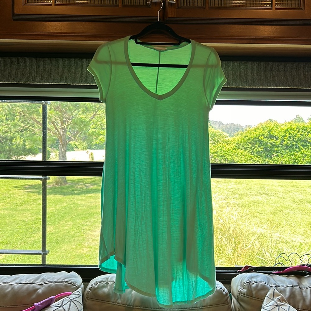 Women’s short sleeve vneck pullover dress size large by Lollipop Star
